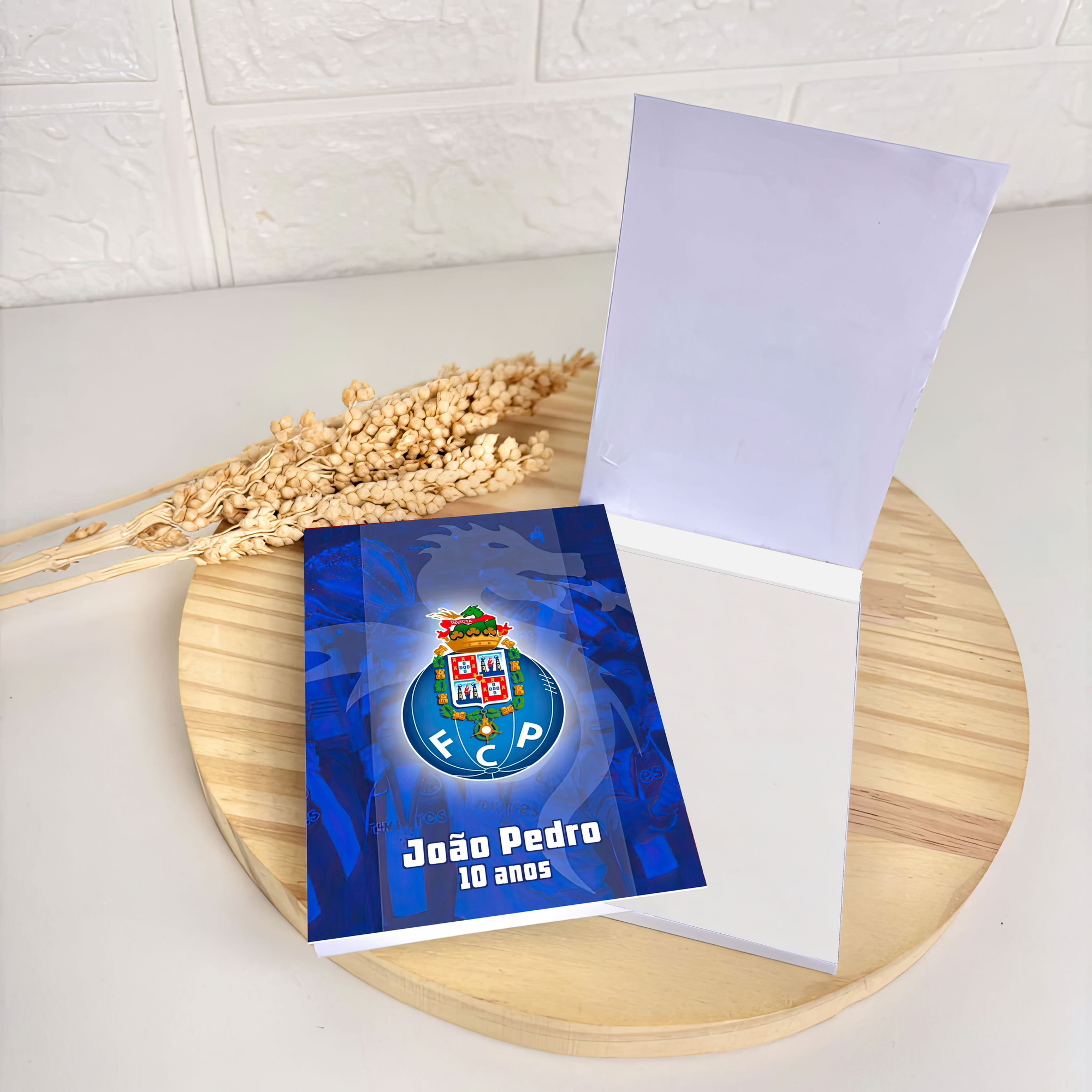 Bloquinho FC Porto com capa semicartonada personalizada, ideal para lembrança de aniversário com tema futebol.