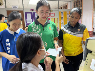 Book Aid Asia and World Vision Optics Illuminate Dreams at SMK Seremban 2
