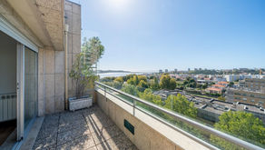 Arrendado - Penthouse T5 Varandas da Foz | Piscina | (arrendamento)
