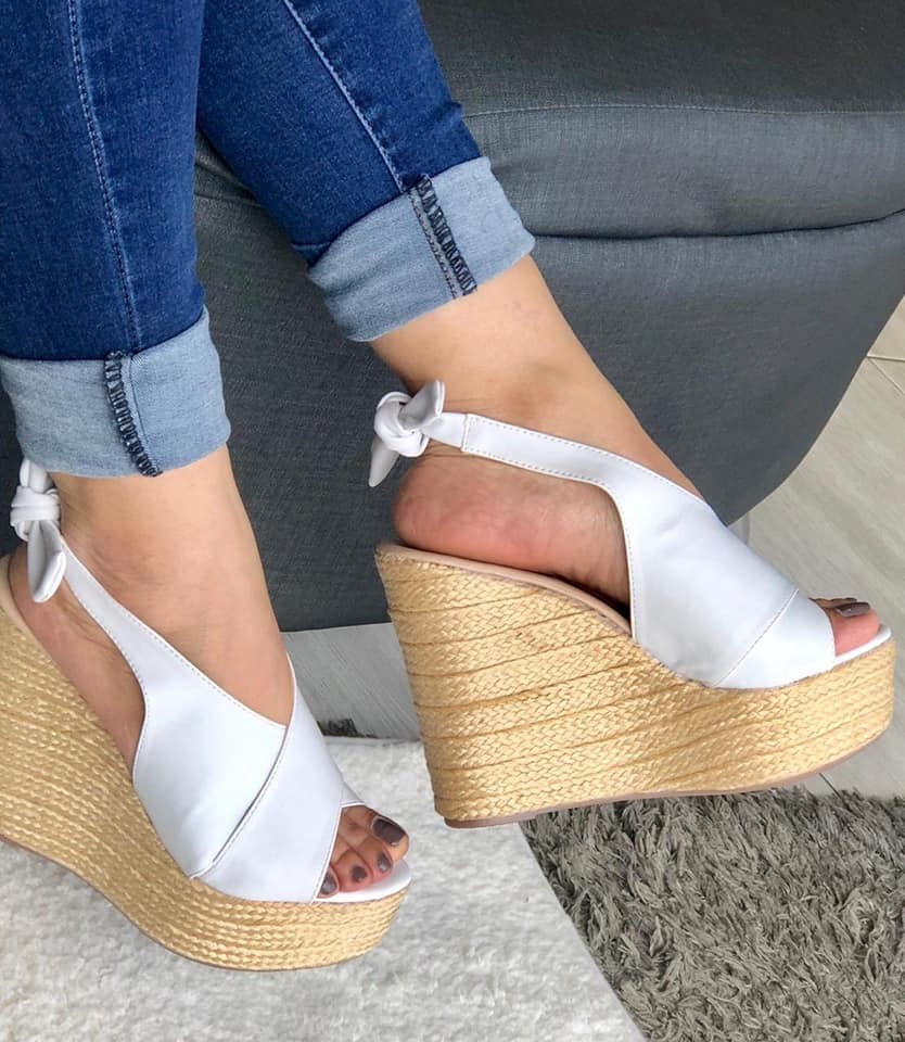 Miniatura: Plataforma nudo