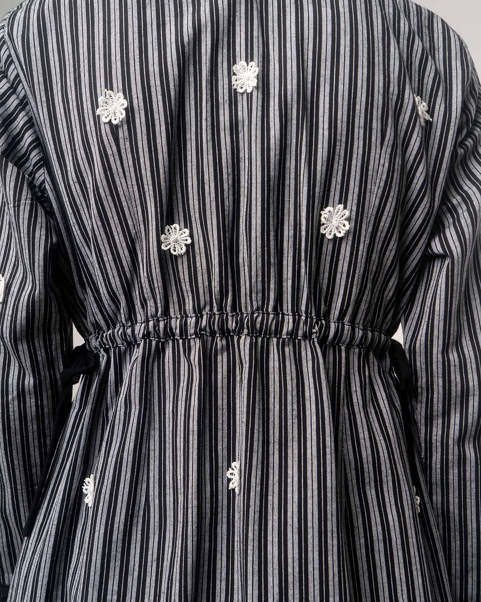 Thumbnail: Indira Lurik Kebaya