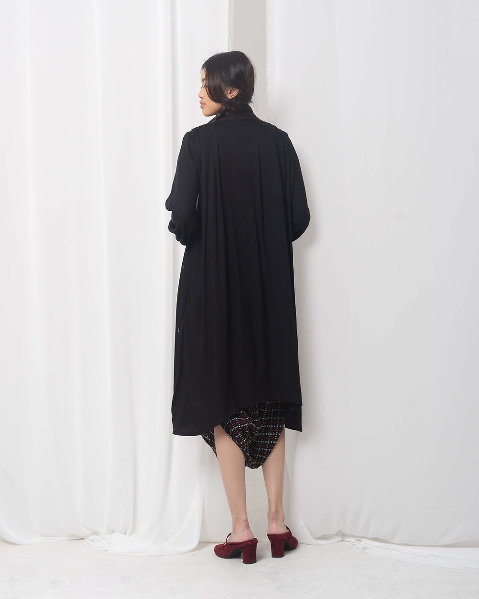 Thumbnail: Black Lembayung Kebaya