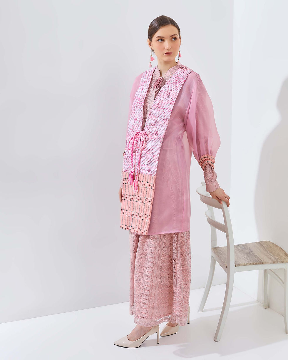 Thumbnail: Loria Pink Outer