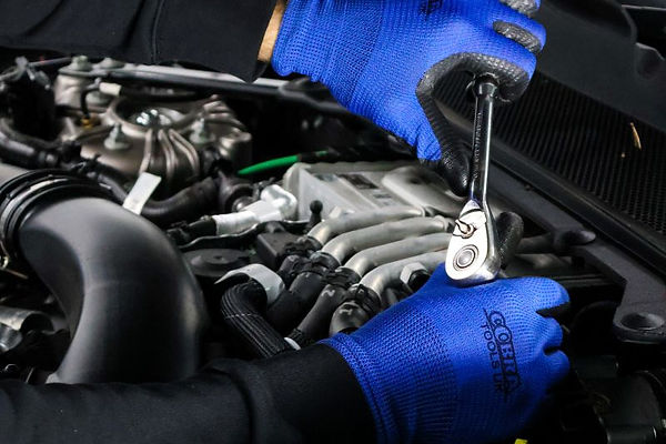 Greenwood Prestige Mechanics provide diagnostics and Land Rover repairs for customers from Belfast, North Down, and the rest of Northern Ireland