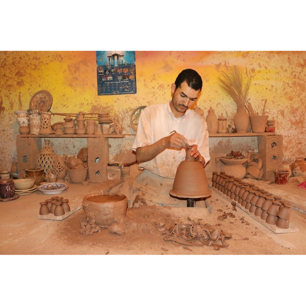 Miniatyrbild: Jarre d’Eau Marocaine Artisanale avec Robinet – Fait Main en Terre Cuite – Fontaine à Eau Traditionnelle avec 3 Tasses