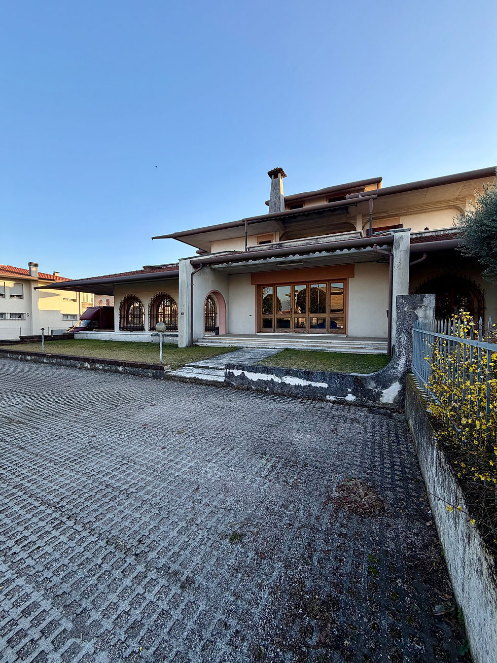 Miniatura: Rosà – Spazio artigianale/espositivo