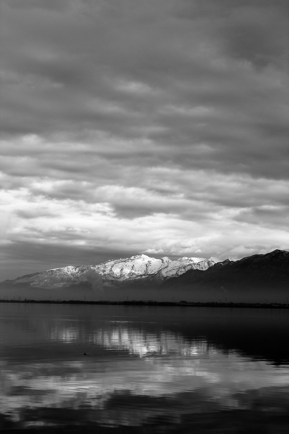 Utah Lake Vert Distance (B&W) #1 1-1-15