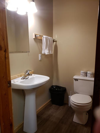 Thompson's Resort 9A (11).jpg