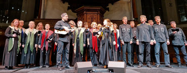 Ensemble Sakartvelo op het podium van Amare, Den Haag.
