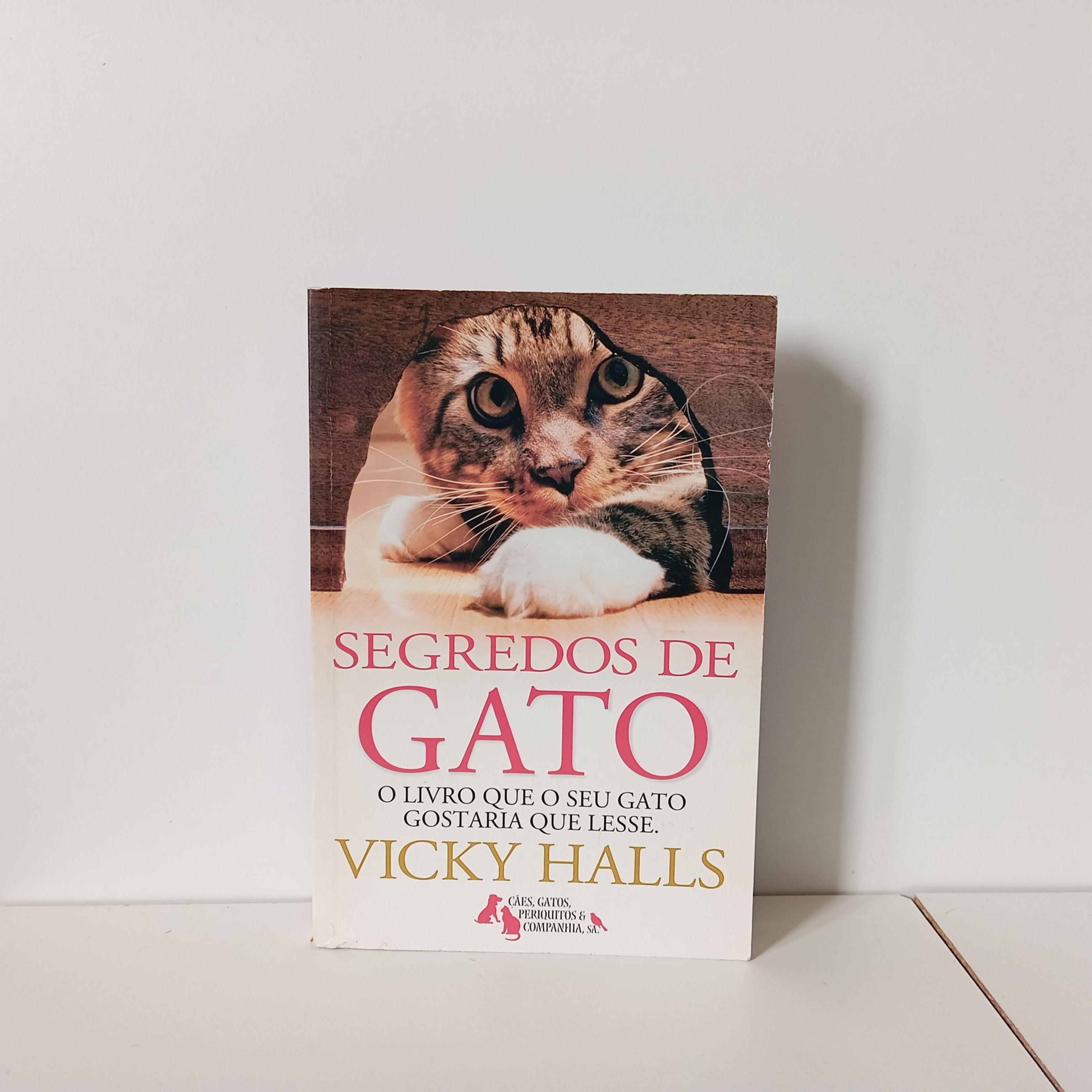 Segredos de Gato; Vicky Halls