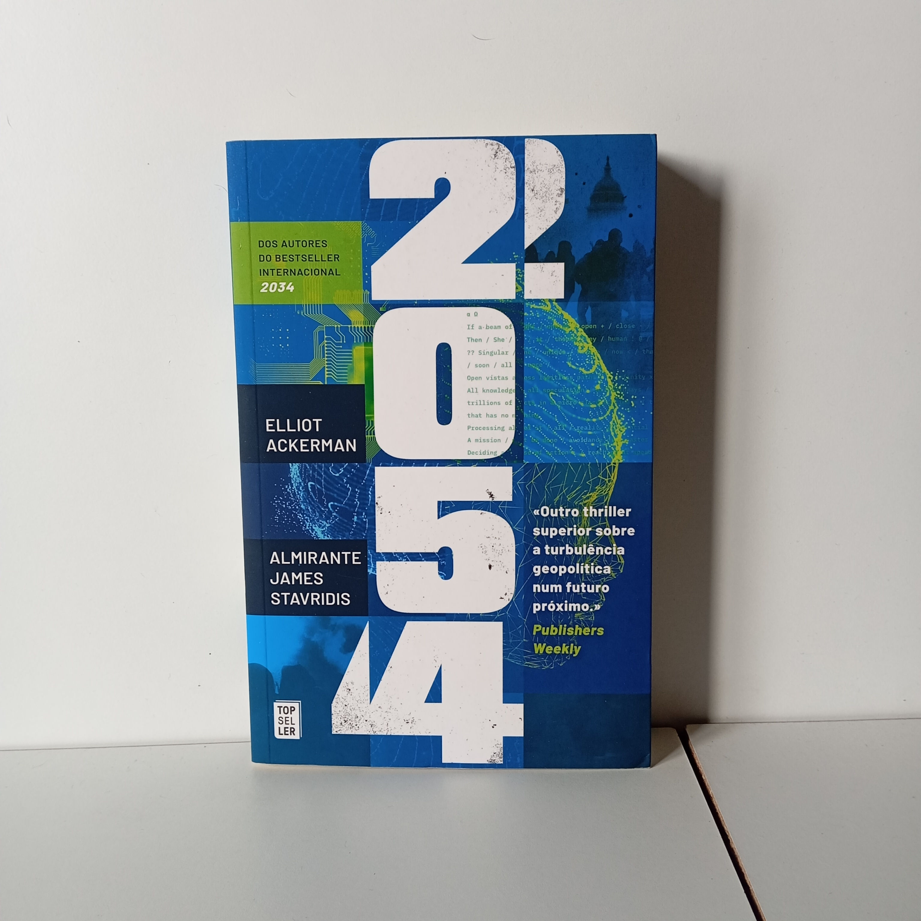 2054 - Elliot Ackerman, James Stavridis