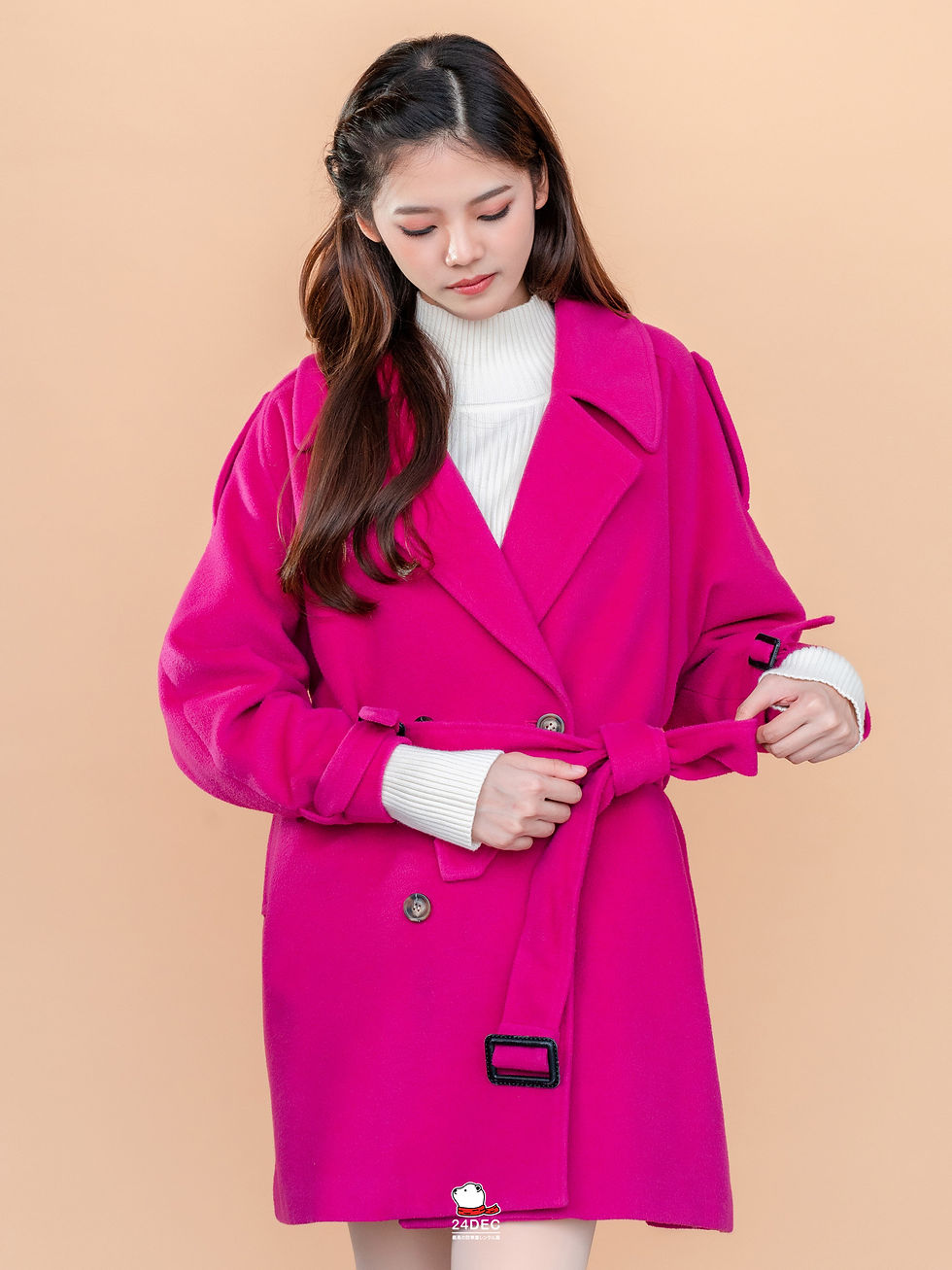 ภาพขนาดย่อ: เช่าเสื้อโค้ท หญิง รุ่น LINDA