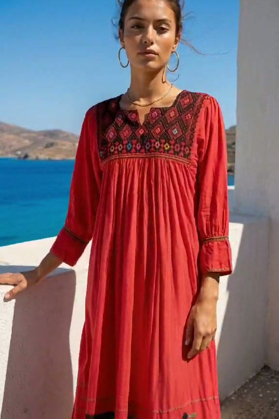 Thumbnail: Mexikanisches Kleid mit gewebtem Maya Dekolleté