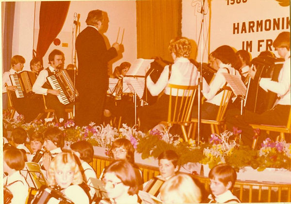 05 - 1976 10-jähriges.jpg