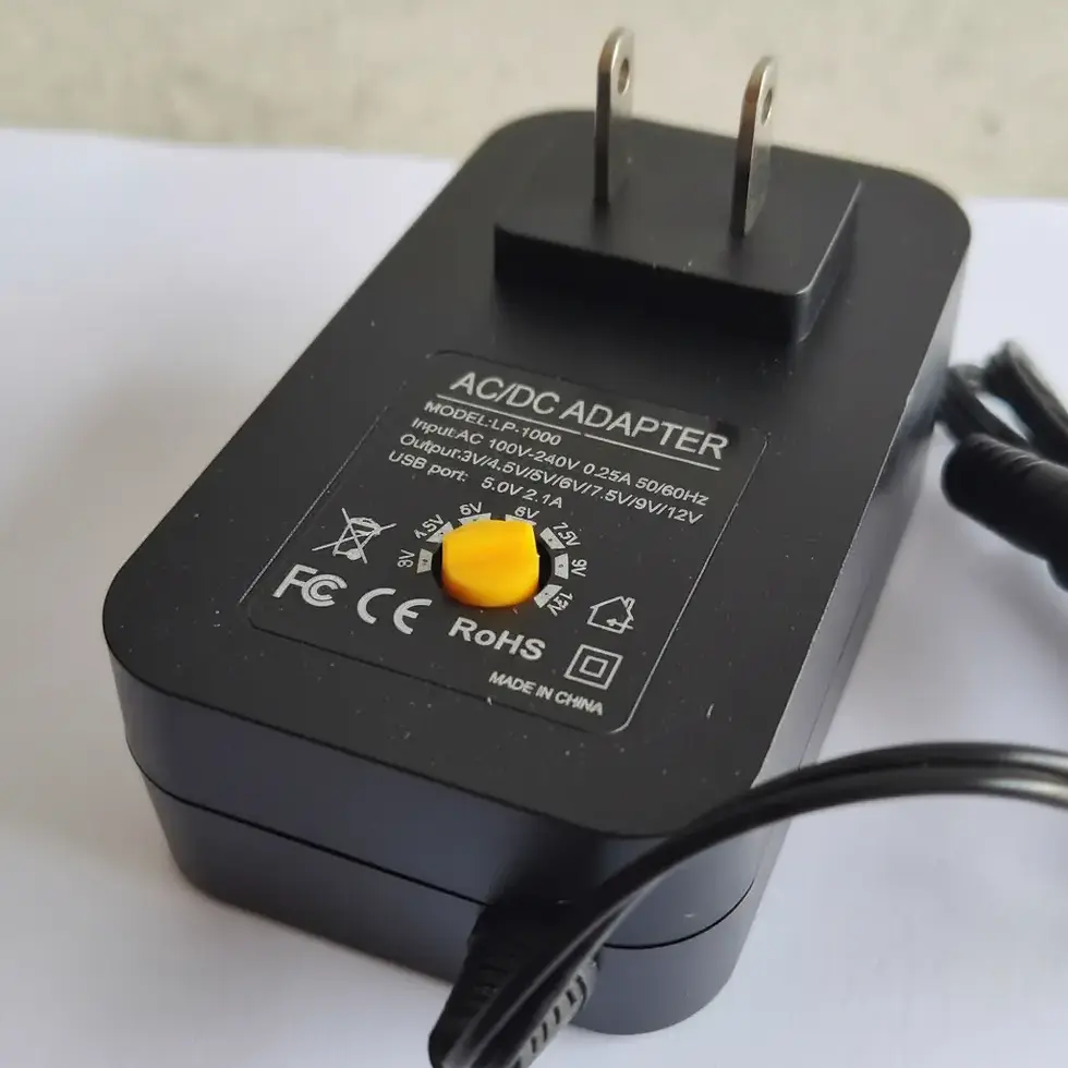 Miniatura: ADAPTADOR UNIVERSAL REGULABLE DE 3V A 12V CON 6 PUNTAS