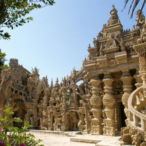Les 1ères L au Palais idéal du Facteur Cheval