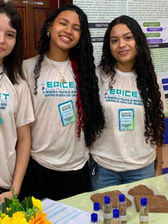 Casca de cupuaçu vira matéria-prima para MDF sustentável por mãos de estudantes de Porto Grande