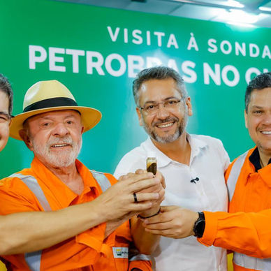 Lula convida Randolfe para encontro em Oiapoque e celebrar a descoberta de petróleo na costa do AP
