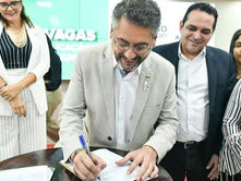 Clécio nomeia 110 novos professores aprovados em concurso para a Ueap