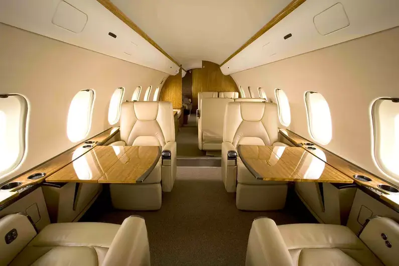 Global 5000 interior