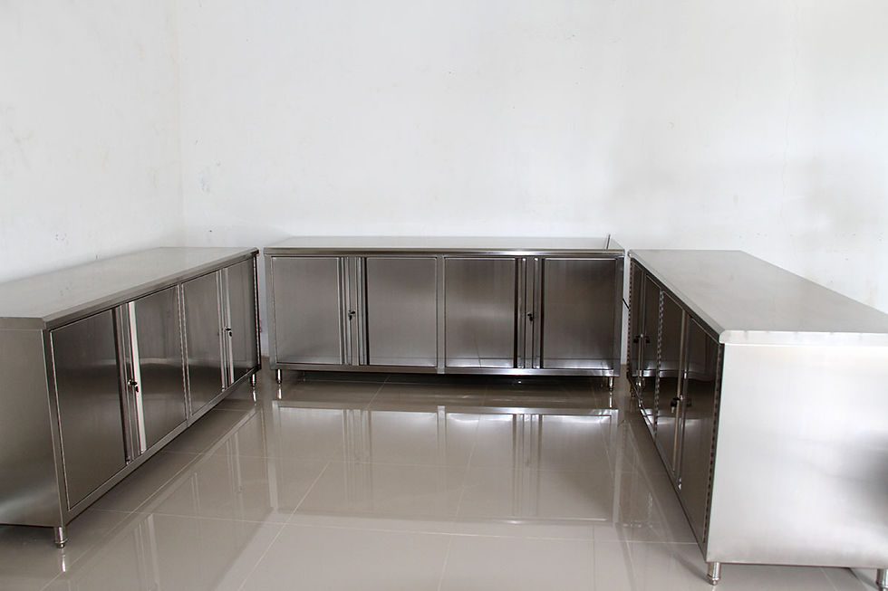 Cabinet 1