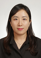 20250901_신혜선 증명사진.jpg