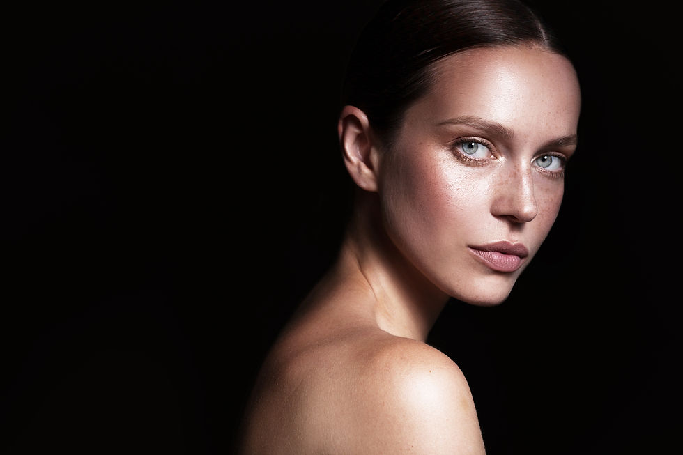 Eltraderm Model (chic).jpeg
