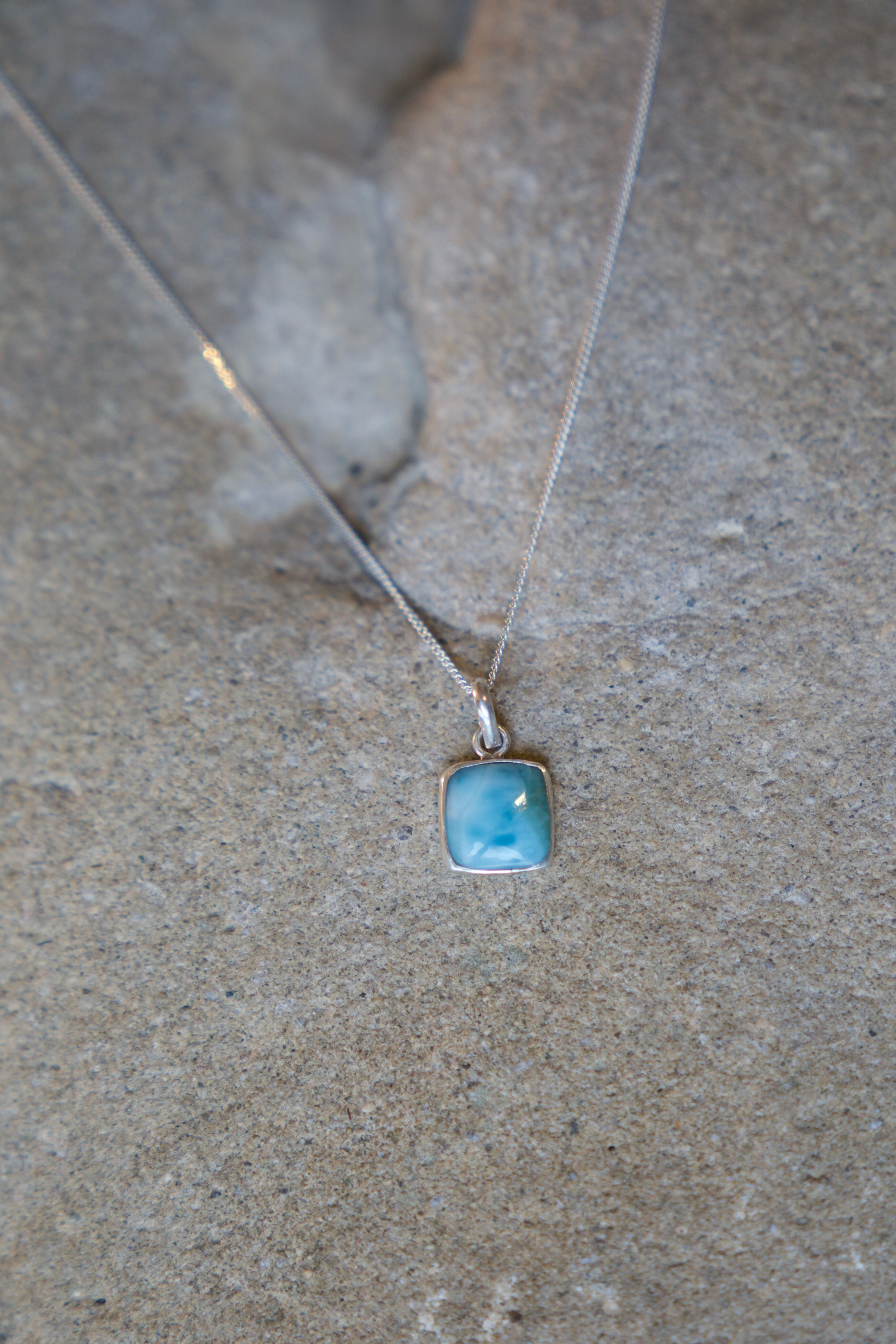 Larimar Anhänger mit Silberfassung (exkl. Silberkette)