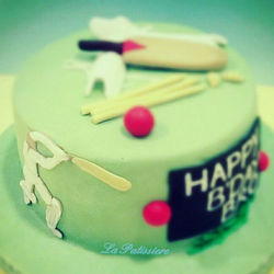 #batsman of the year #birthdaycake! _#cricketfever #cricketlove #cricketfan #bowledover #bowling #ba