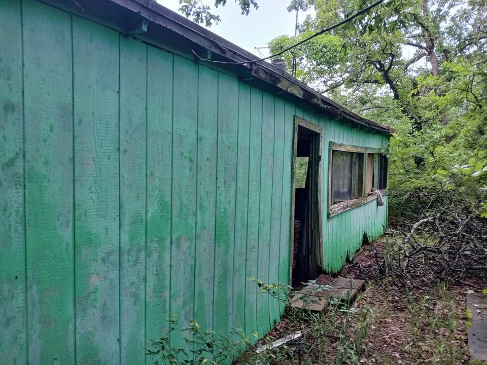 Thumbnail: 1/4 Acre with utilities near Lake Eufaula, Oklahoma