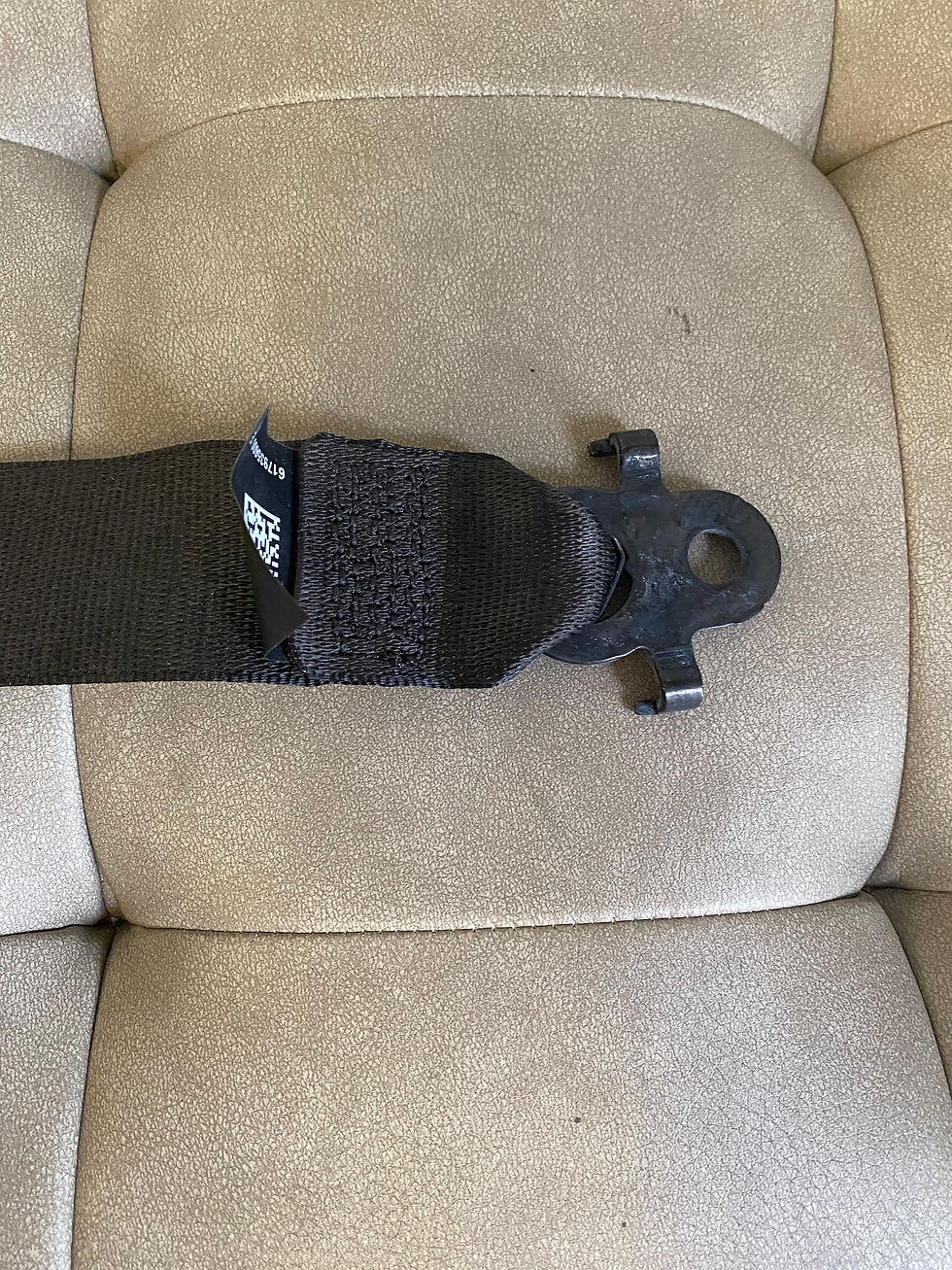 Thumbnail: 2013 BMW M5 LEFT FRONT SEAT BELT