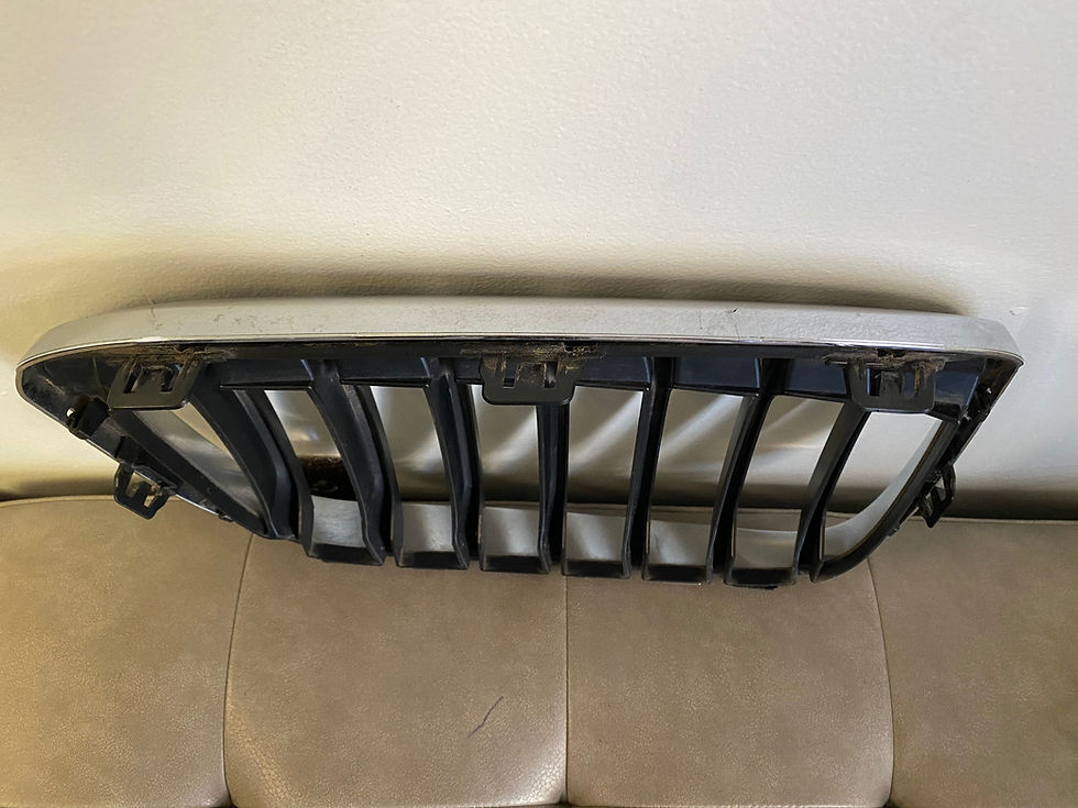 Thumbnail: 2015-18 BMW X1 Left Front Bumper Grille