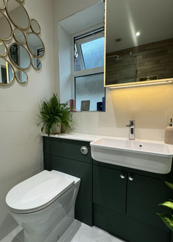 Fitted bathroom furniture in Southampton, Hampshire. We supply bathroom furniture, vanity units and bathroom suites in Southampton.