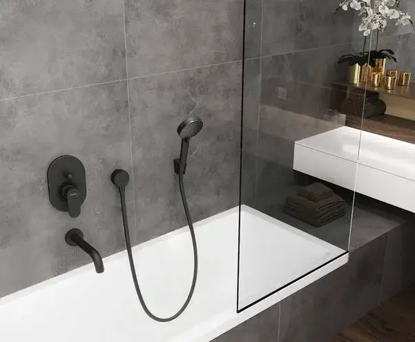 Thumbnail: Hansgrohe Vernis Blend Bath spout Matt Black