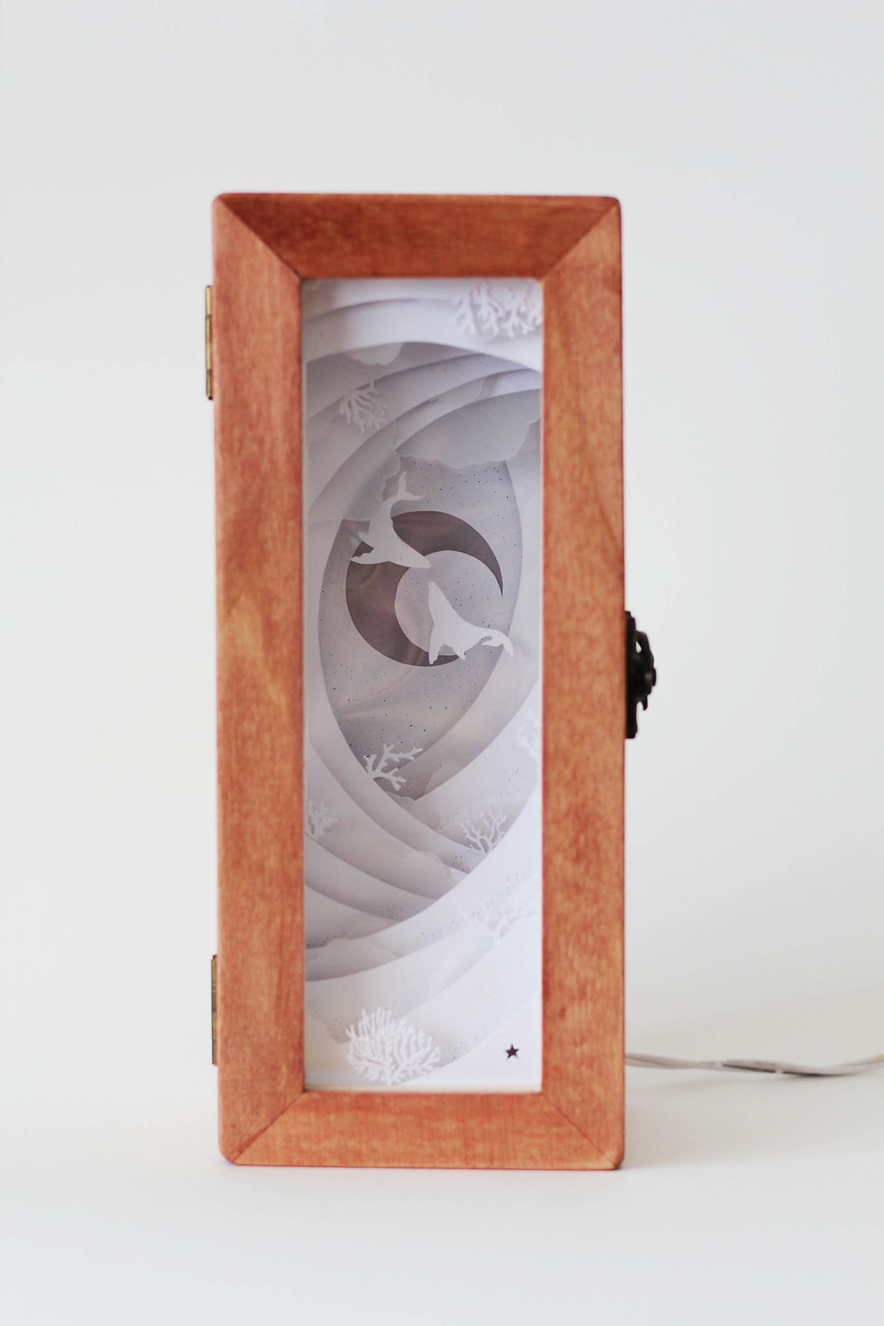 Miniature : Kit DIY, modèle pour fabriquer sa lightbox soi-même, paysage féérique avec baleines volantes, vue éteinte