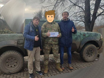 Передали коліматорні приціли для батальйону "Карпатська Січ"