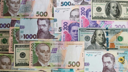 гривні, долари, гроші