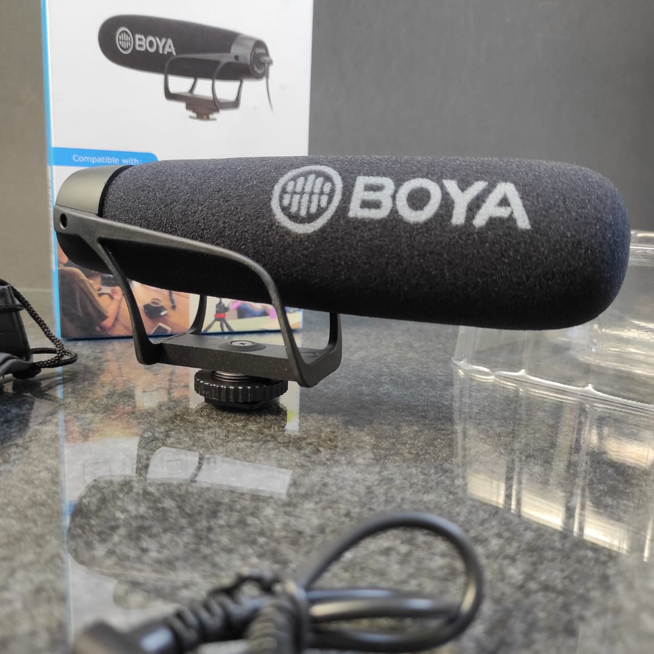BOYA BY-BM2021 Micrófono escopeta supercardioide con cable (DSLR y Smartphone)