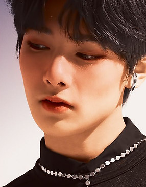 jeongin14.jpg