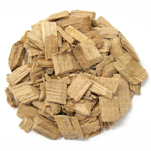 Chips de carvalho francês não tostado. Aroma de baunilha, complementado por côco, damasco, pêssego, chá verde e menta.