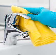 Limpieza del grifo del baño