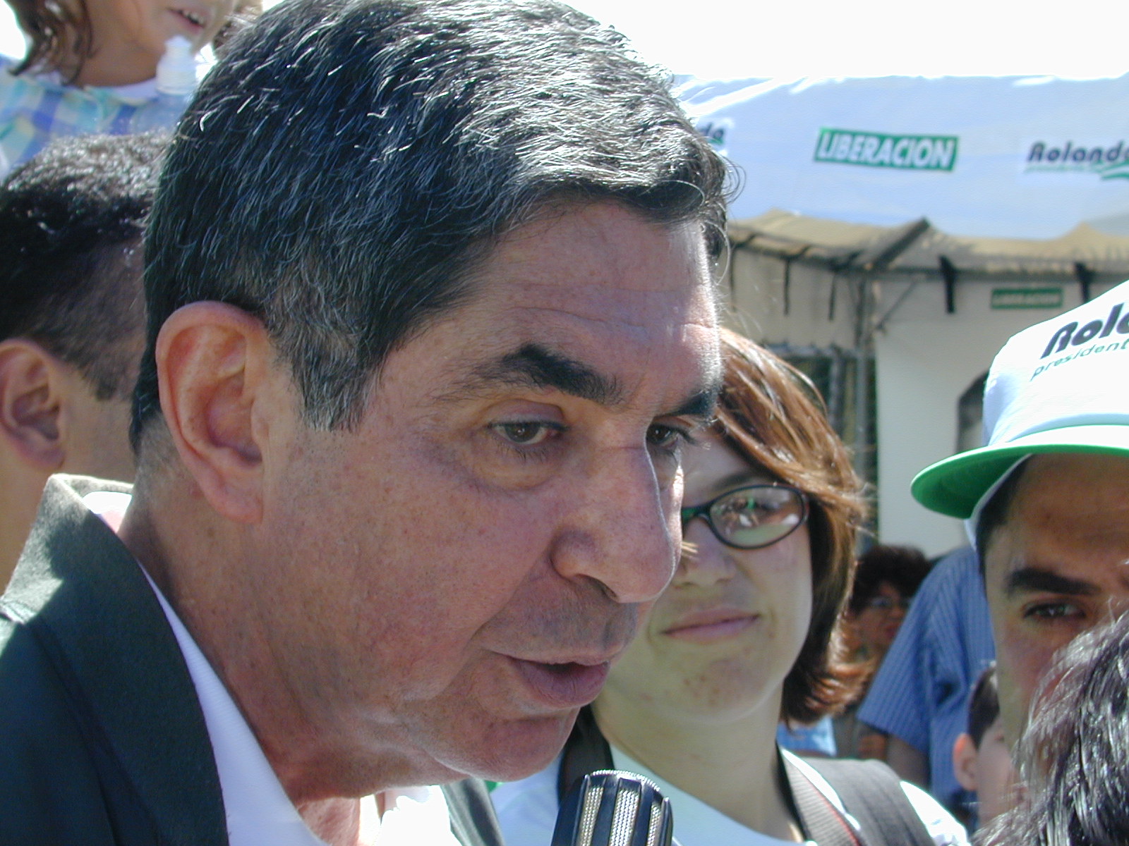 第二期に向けた大統領選のキャンペーン中のアリアス氏（撮影：足立力也、2006年）