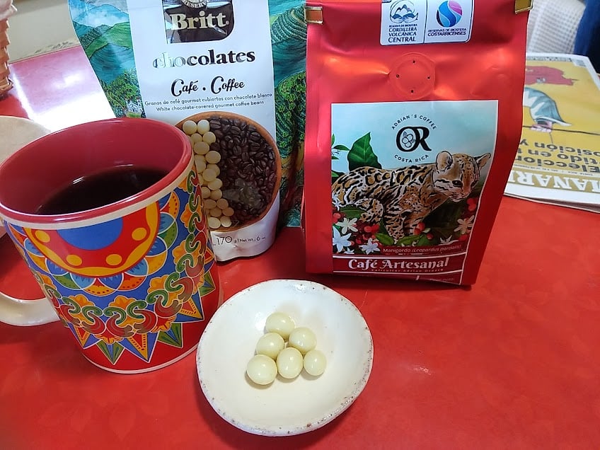 オセロットコーヒーとCafé Brittのチョコ