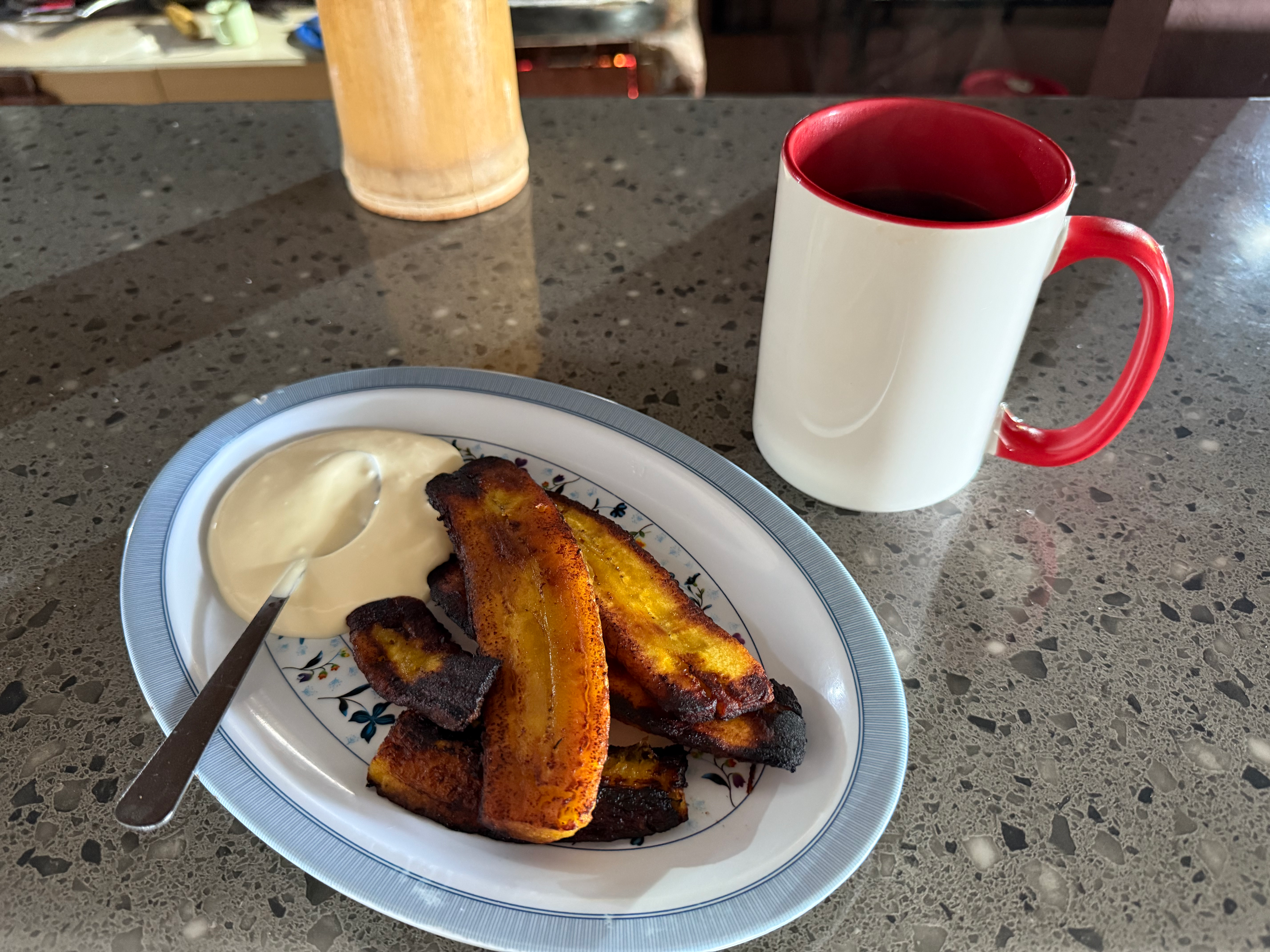 プラタノとコーヒーのおもてなし