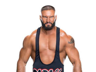Bron Breakker tassé de Wrestlemania