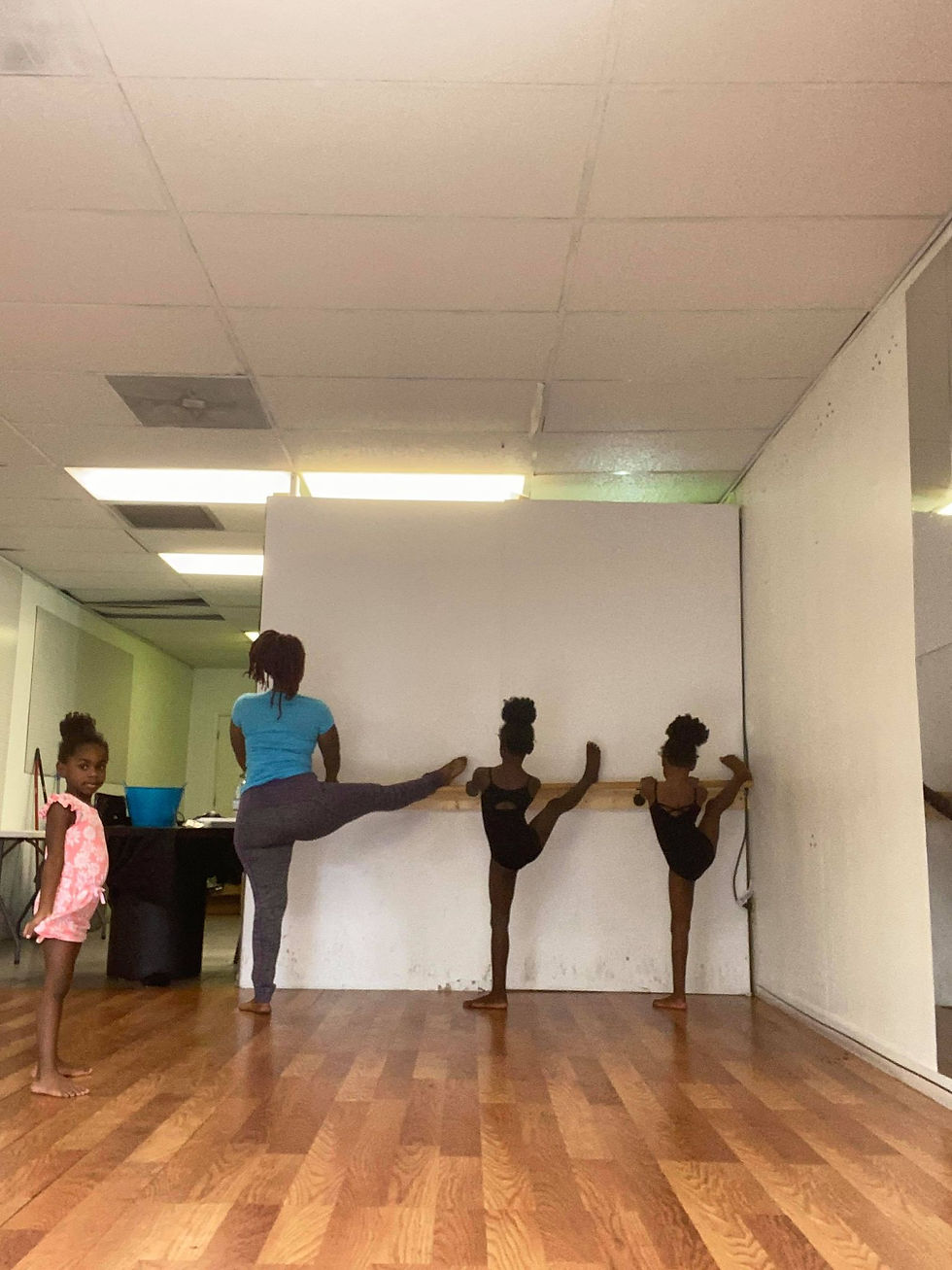 191696203_572081443776394_71519894081472