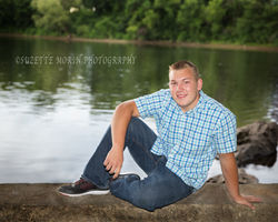 high school senior portrait by suzette morin photography