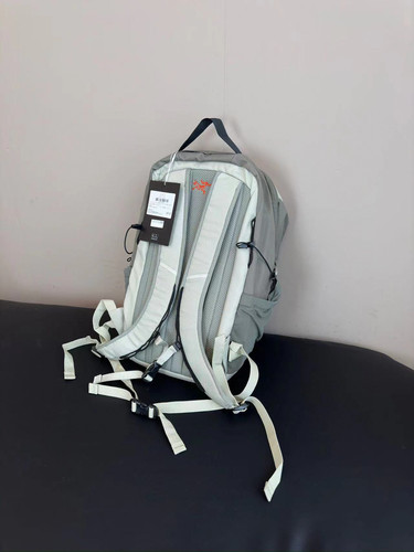 ARC'TERYX MANTIS 26 BACKPACK GREY | commmercat.store