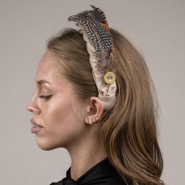 Taupe headband.png