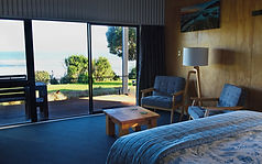 Nīkau Room with super king bed at Breakers Boutique Accommodation